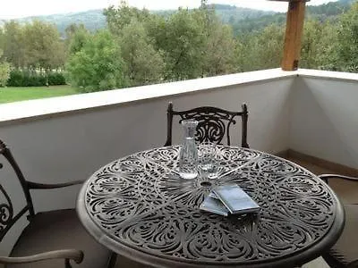 그로즈냔 Steinhaus Mit Pool Bei Grosznjan 빌라 0*,  크로아티아